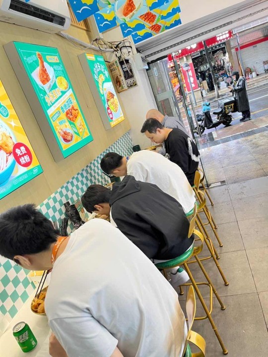 如何選擇一個好的餐飲加盟品牌？餐飲加盟注意事項