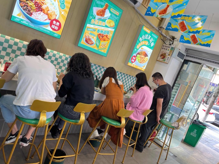 螺螄粉加盟的優(yōu)勢在哪里？選擇加盟好不好？